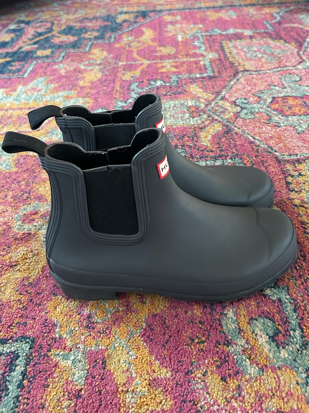 NWOT Hunter | Women’s Black Chelsea Ankle Length Rain Boot Pull Tab Size 9 - Picture 3 of 16